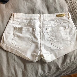 Blank NYC Shorts - Cuffed white shorts Blank NYC Shorts - Cuffed white shorts